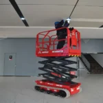 Battery-Powered-Electric-Hydraulic-Movable-Crawler-Scissor-Lift-Platform-4.webp