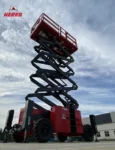 Hered-New-Design-Customized-Diesel-Platform-Lifting-Equipment-Rough-Terrain-Scissor-Lift-4.webp